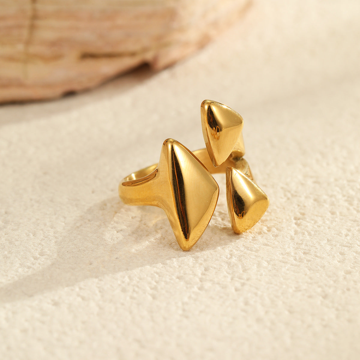 Demi Ring